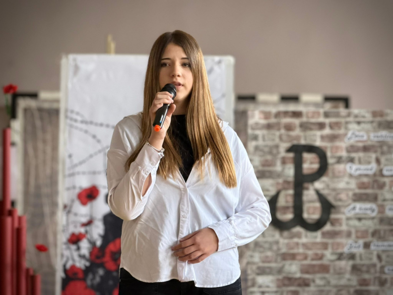 Dzień Patrona i przekazanie sztandaru w Szkole Podstawowej nr 4 w Ziębicach