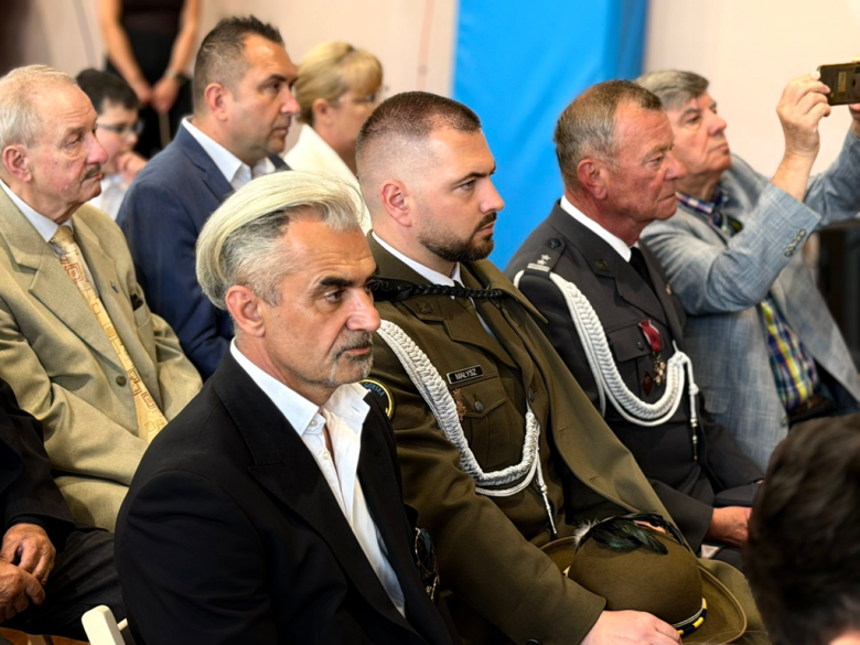 Dzień Patrona i przekazanie sztandaru w Szkole Podstawowej nr 4 w Ziębicach