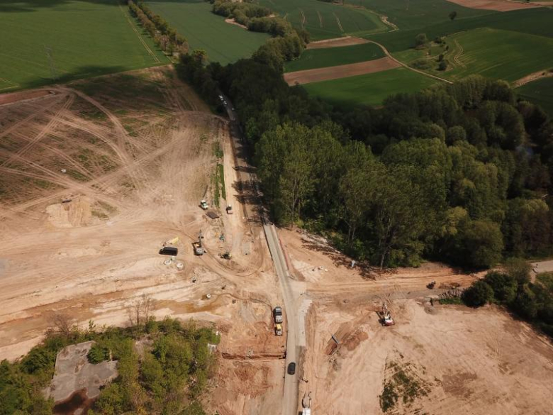 Trwa budowa drogi dojazdowej do Euro-Park Ząbkowice. Inwestycja nabiera tempa
