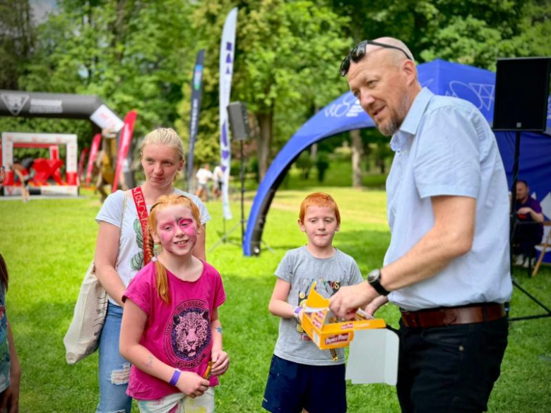 Tłumy dzieci opanowały Park Miejski w Ziębicach. Dzień Dziecka pełen atrakcji i dobrej zabawy [foto]