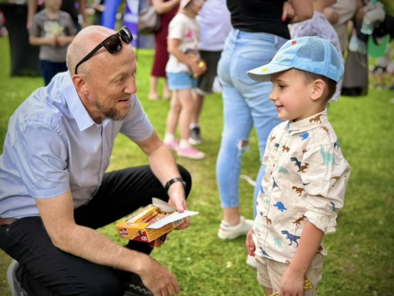 Tłumy dzieci opanowały Park Miejski w Ziębicach. Dzień Dziecka pełen atrakcji i dobrej zabawy [foto]