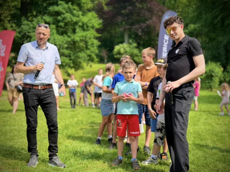 Tłumy dzieci opanowały Park Miejski w Ziębicach. Dzień Dziecka pełen atrakcji i dobrej zabawy [foto]