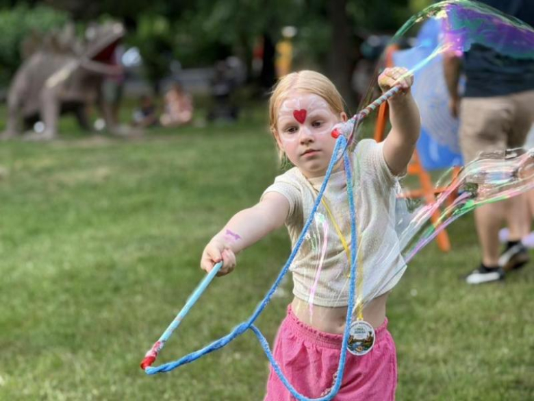 Tłumy dzieci opanowały Park Miejski w Ziębicach. Dzień Dziecka pełen atrakcji i dobrej zabawy [foto]