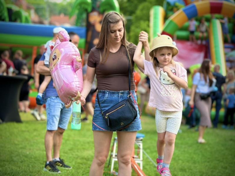 Tłumy dzieci opanowały Park Miejski w Ziębicach. Dzień Dziecka pełen atrakcji i dobrej zabawy [foto]