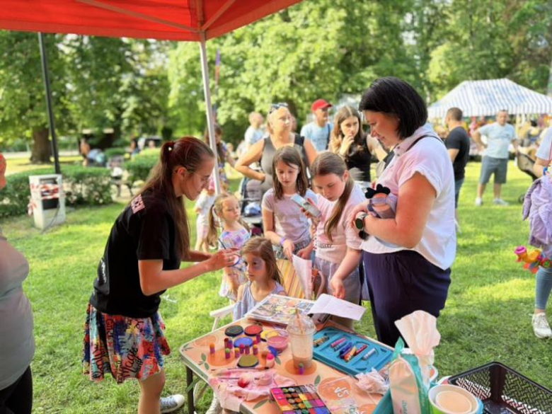 Tłumy dzieci opanowały Park Miejski w Ziębicach. Dzień Dziecka pełen atrakcji i dobrej zabawy [foto]