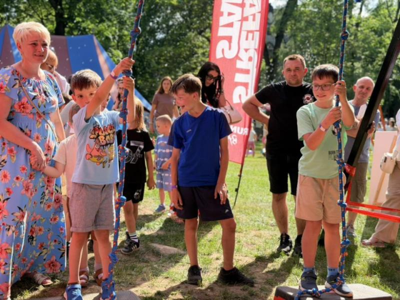Tłumy dzieci opanowały Park Miejski w Ziębicach. Dzień Dziecka pełen atrakcji i dobrej zabawy [foto]