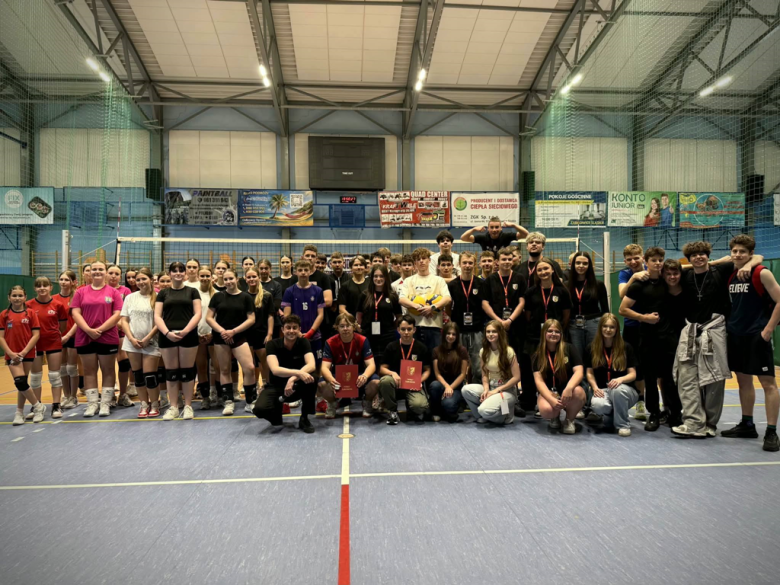 Sportowa rywalizacja podczas Turnieju Siatkówki