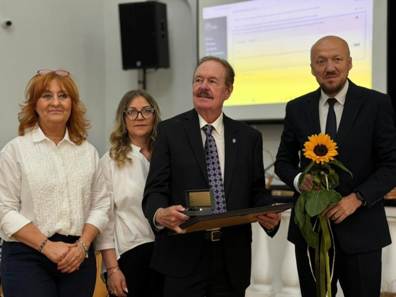 Honorowi Obywatele, nowe rondo i ulica Mariana Kasprzyka. Wyjątkowa sesja Rady Miejskiej w Ziębicach