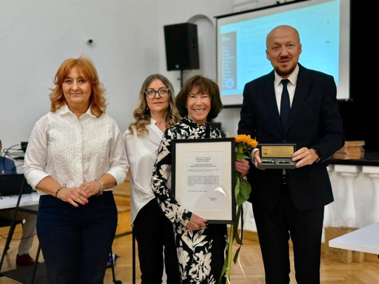 Honorowi Obywatele, nowe rondo i ulica Mariana Kasprzyka. Wyjątkowa sesja Rady Miejskiej w Ziębicach
