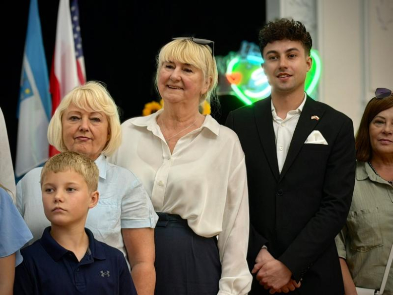 Honorowi Obywatele, nowe rondo i ulica Mariana Kasprzyka. Wyjątkowa sesja Rady Miejskiej w Ziębicach