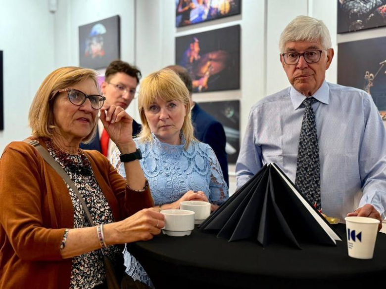 Honorowi Obywatele, nowe rondo i ulica Mariana Kasprzyka. Wyjątkowa sesja Rady Miejskiej w Ziębicach