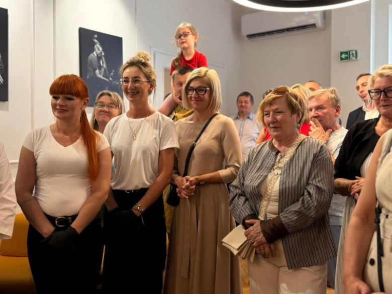 Honorowi Obywatele, nowe rondo i ulica Mariana Kasprzyka. Wyjątkowa sesja Rady Miejskiej w Ziębicach