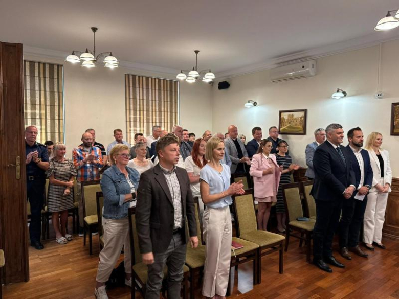 Jednogłośne wotum zaufania i absolutorium dla burmistrza Marcina Orzeszka