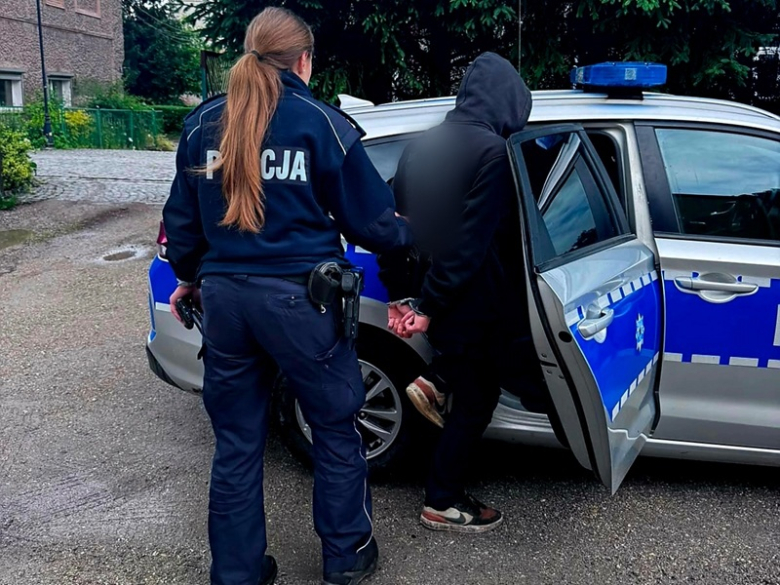 Dwa zatrzymania narkotykowe jednego dnia. 20-latek i 15-latek w rękach policji [video]