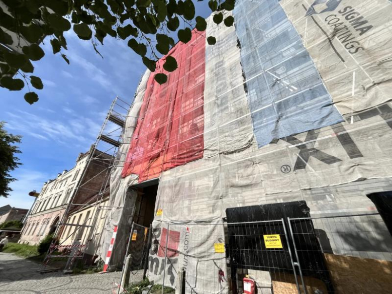 Trwają prace termomodernizacyjne budynków użyteczności publicznej w Ząbkowicach Śląskich
