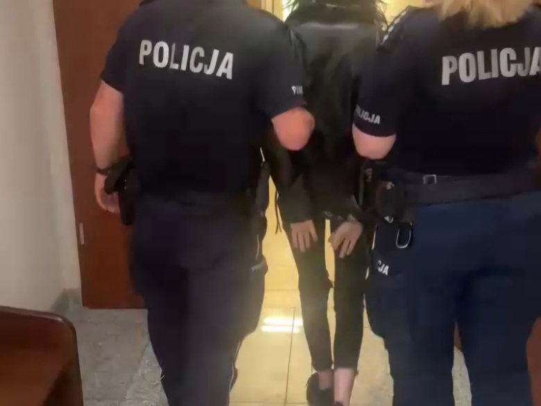 25-latka za kierownicą mimo dwóch zakazów sądowych. W 48 godzin usłyszała wyrok