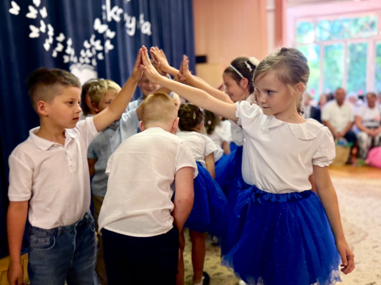 Uroczyste zakończenie roku przedszkolnego w Henrykowie