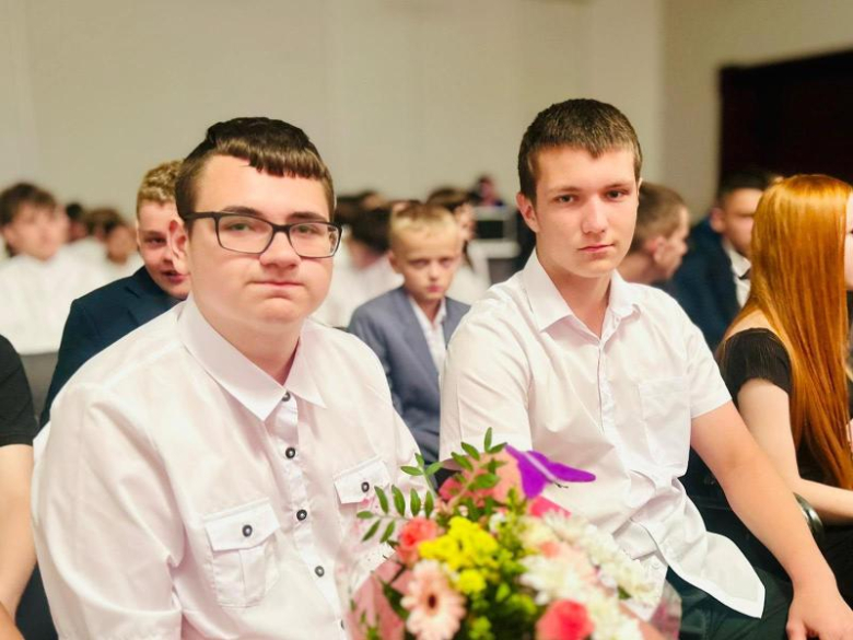 Uroczyste pożegnanie absolwentów Szkoły Podstawowej nr 4 w Ziębicach