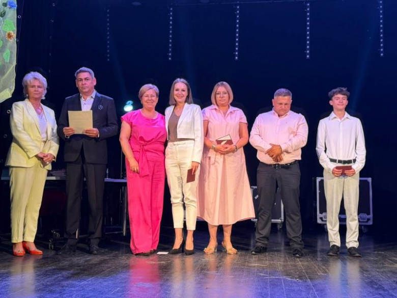 Zakończenie roku szkolnego uczniów klas ósmych Szkoły Podstawowej nr 2 w Ziębicach