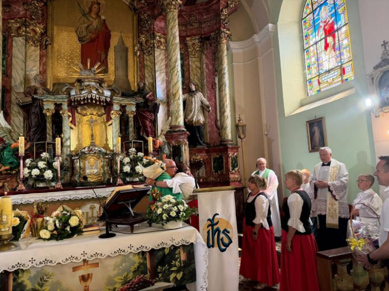 Po ponad 52 latach kapłaństwa i 18 latach w Stoszowicach ksiądz Marian Maluk przeszedł na emeryturę