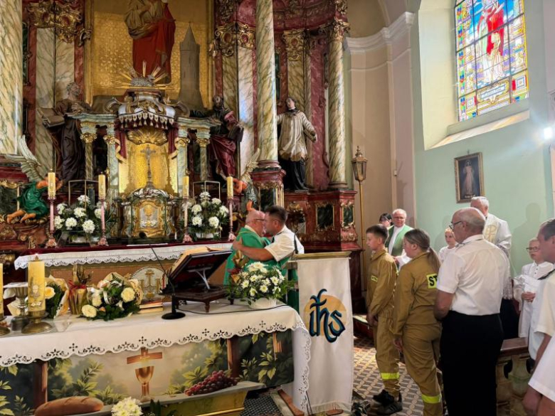Po ponad 52 latach kapłaństwa i 18 latach w Stoszowicach ksiądz Marian Maluk przeszedł na emeryturę