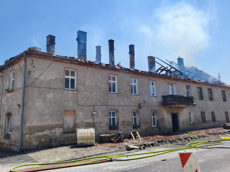 Pożar budynku wielorodzinnego przy ul. Złotostockiej w Kamieńcu Ząbkowickim