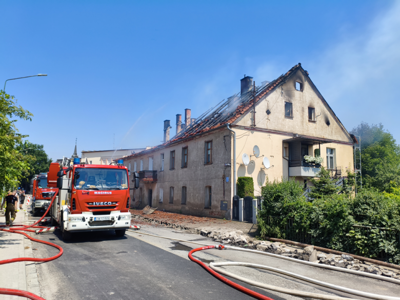 Pożar budynku wielorodzinnego przy ul. Złotostockiej w Kamieńcu Ząbkowickim