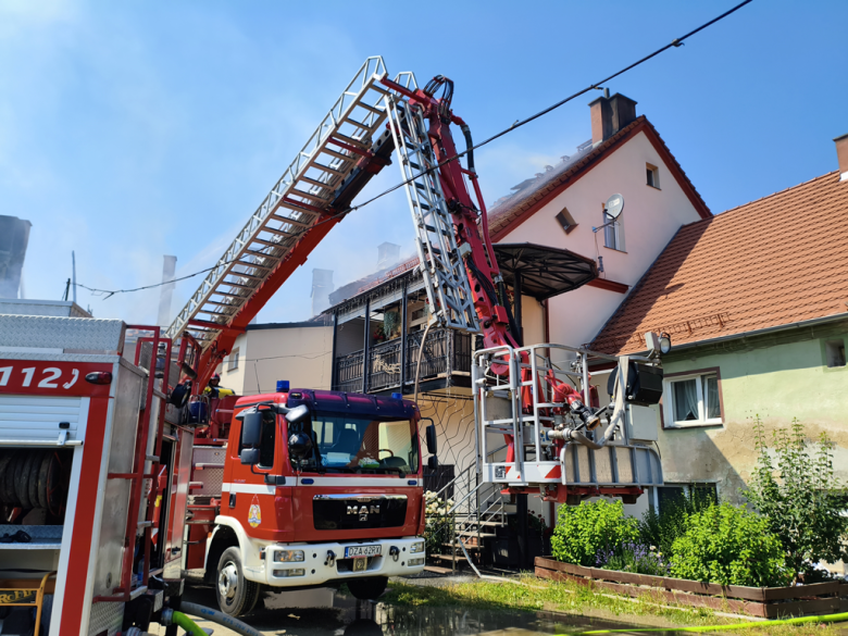 Pożar budynku wielorodzinnego przy ul. Złotostockiej w Kamieńcu Ząbkowickim