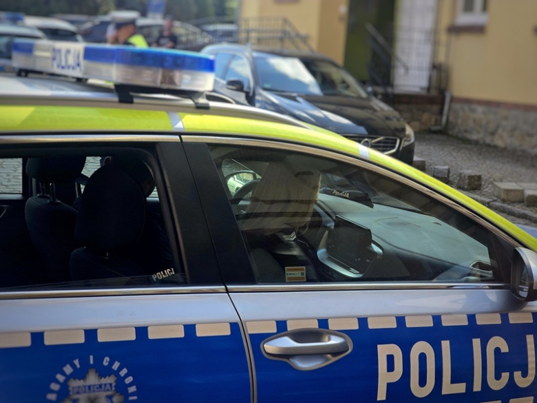 	Tragedia na parkingu przy szpitalu w Ząbkowicach Śląskich. Nie żyje 58-letni pieszy	