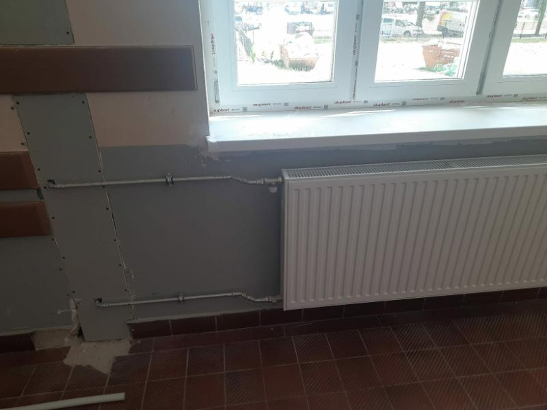Termomodernizacja liceum w Ząbkowicach Śląskich na finiszu. Trwają ostatnie prace
