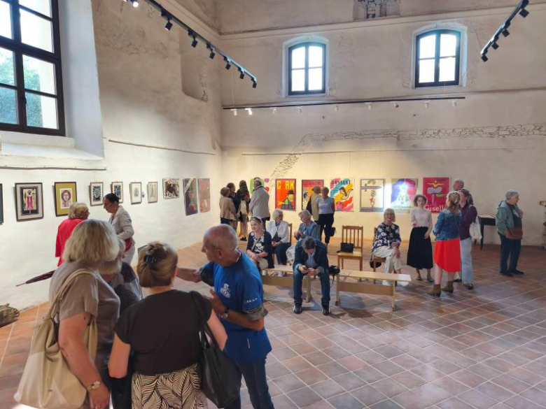 Plakaty dwóch mistrzów polskiej grafiki w Galerii Sztuki przy Cerkwi