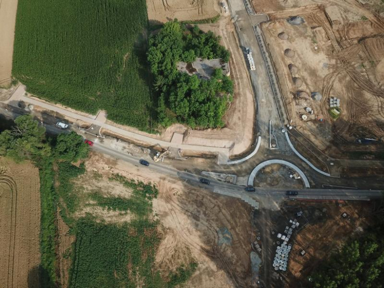 Trwa budowa dojazdu do strefy inwestycyjnej Euro-Park Ząbkowice. Inwestycja nabiera kształtów