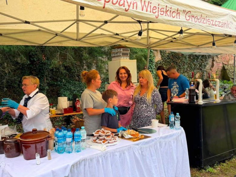 Muzyka ponownie zabrzmiała w zabytkowym parku w Grodziszczu