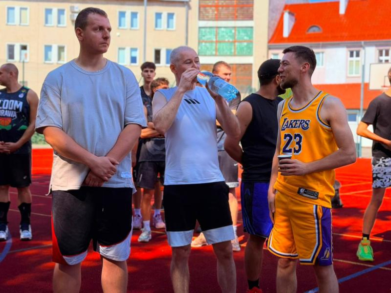 XI turniej streetballa na ziębickim orliku