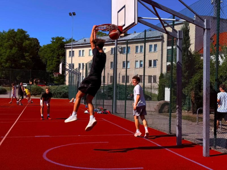XI turniej streetballa na ziębickim orliku