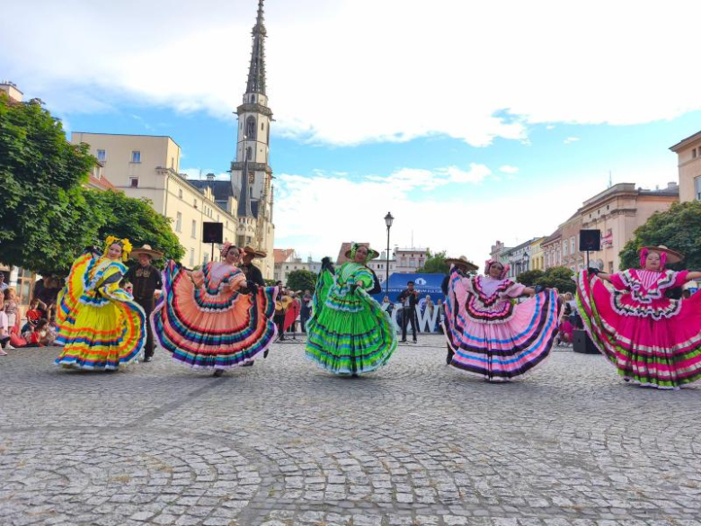 Meksyk na ząbkowickim rynku. Barwny folklor zachwycił mieszkańców i turystów
