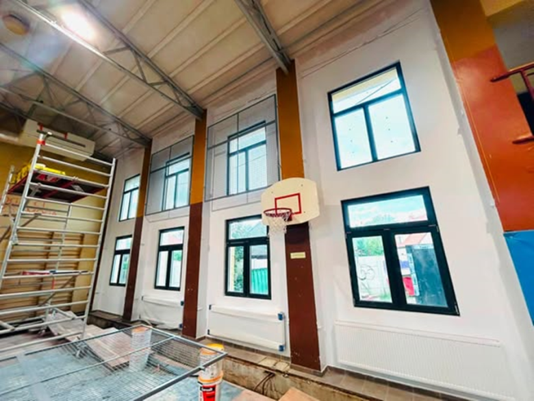 Trwa modernizacja sali gimnastycznej SP nr 4 w Ziębicach