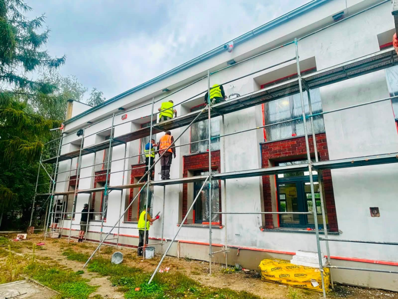 Trwa modernizacja sali gimnastycznej SP nr 4 w Ziębicach