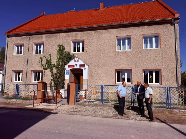 Dach wyremontowany, szkoła gotowa na nowy rok szkolny
