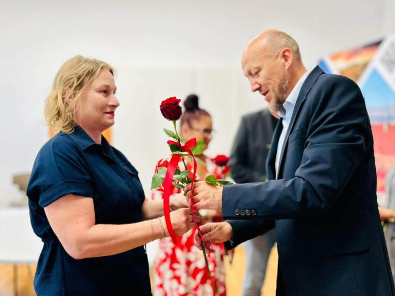 Iwona Gosek nową dyrektor Zespołu Szkół i Przedszkoli w Niedźwiedziu.