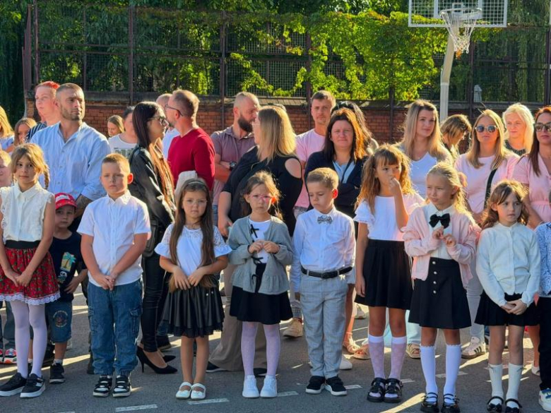 Rozpoczęcie roku szkolnego w Szkole Podstawowej nr 4 w Ziębicach