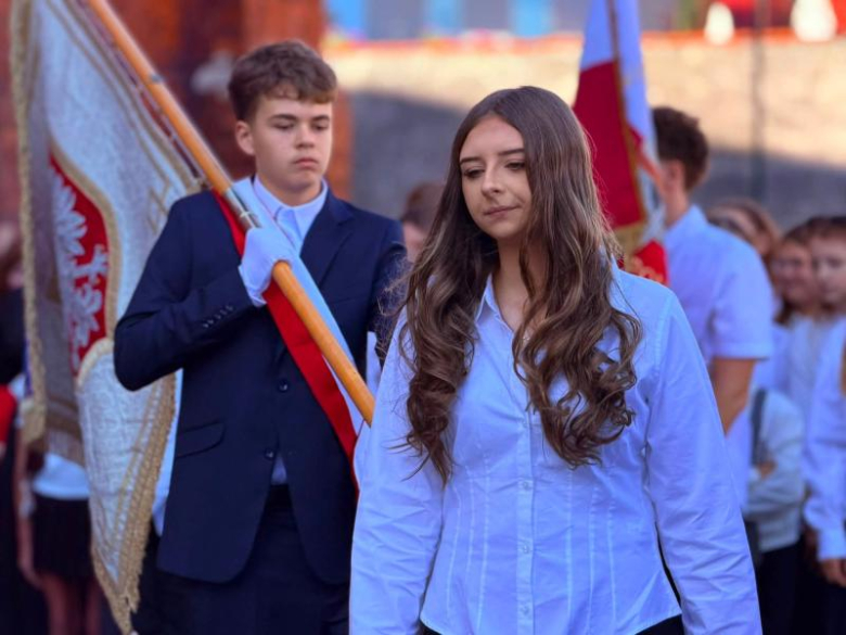 Rozpoczęcie roku szkolnego w Szkole Podstawowej nr 4 w Ziębicach