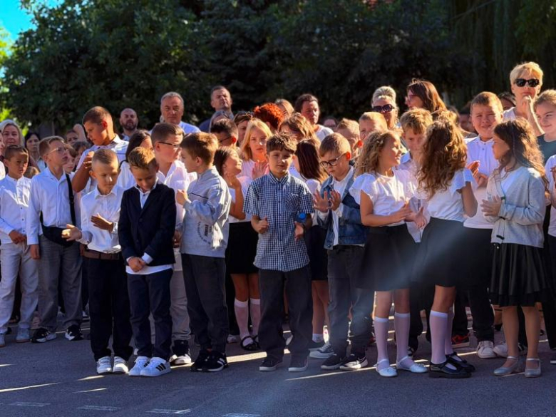 Rozpoczęcie roku szkolnego w Szkole Podstawowej nr 4 w Ziębicach