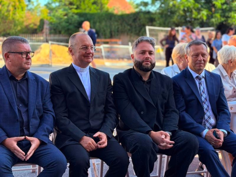 Rozpoczęcie roku szkolnego w Szkole Podstawowej nr 4 w Ziębicach