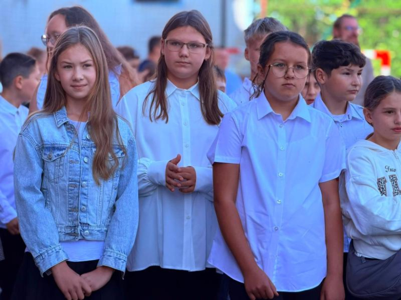 Rozpoczęcie roku szkolnego w Szkole Podstawowej nr 4 w Ziębicach