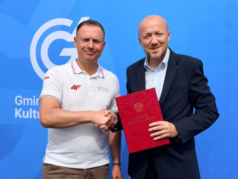 Orliki w Budzowie i Ziębicach zostaną zmodernizowane. Gminy otrzymały na ten cel po pół miliona zł