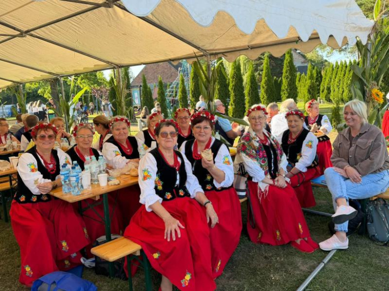 IV Ludowa Przedborowa i dożynki parafialne. Wspólne świętowanie