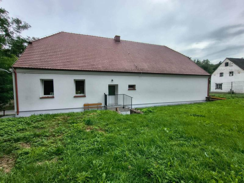 Świetlica w Piotrowicach Polskich po remoncie. Budynek przeszedł termomodernizację