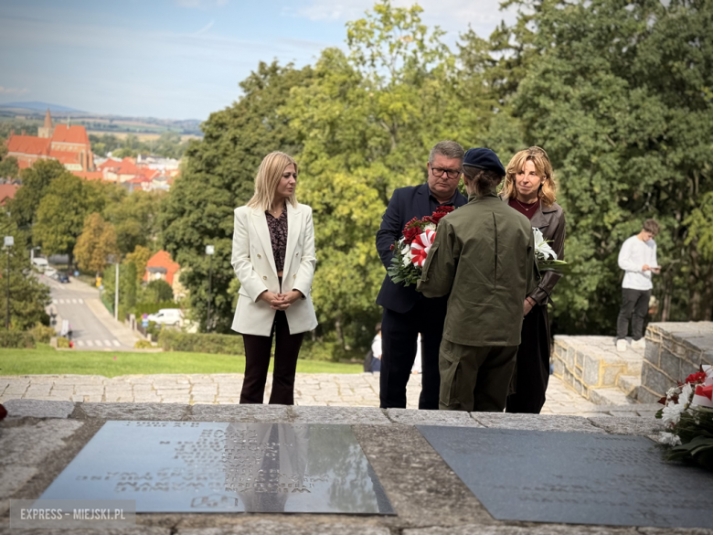 Powiatowa Uroczystość Kombatancka w Ziębicach. Oddali hołd bohaterom