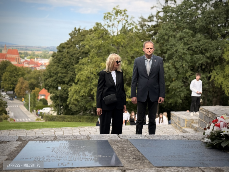 Powiatowa Uroczystość Kombatancka w Ziębicach. Oddali hołd bohaterom